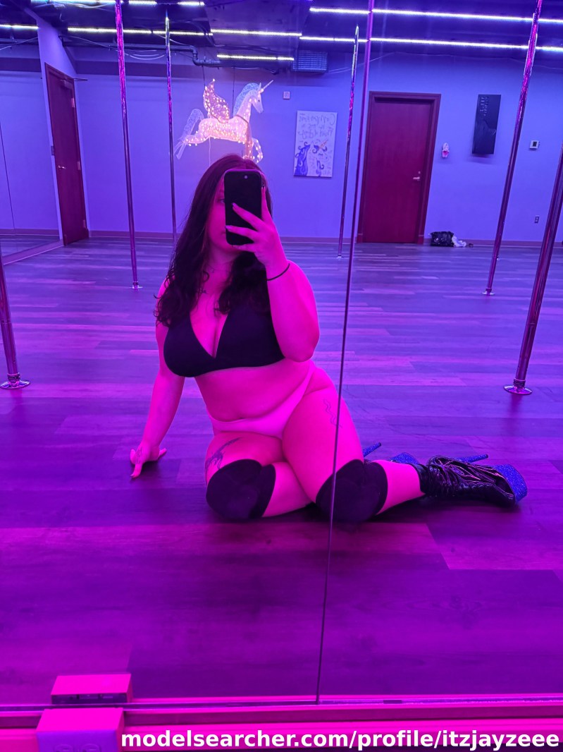 Jayzee Spotlight #fapsearcheri1