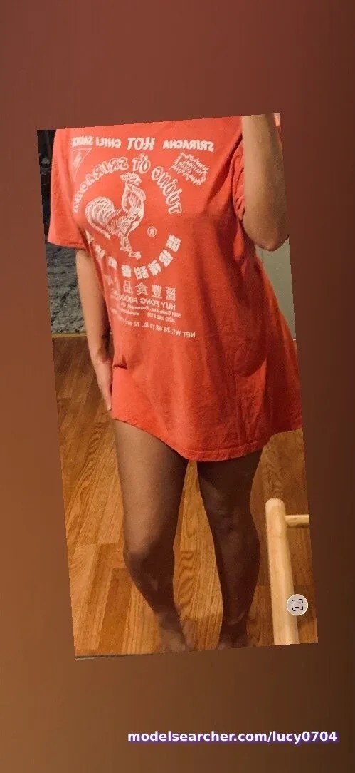 LucyNextDoor Spotlight #fapsearcheri3