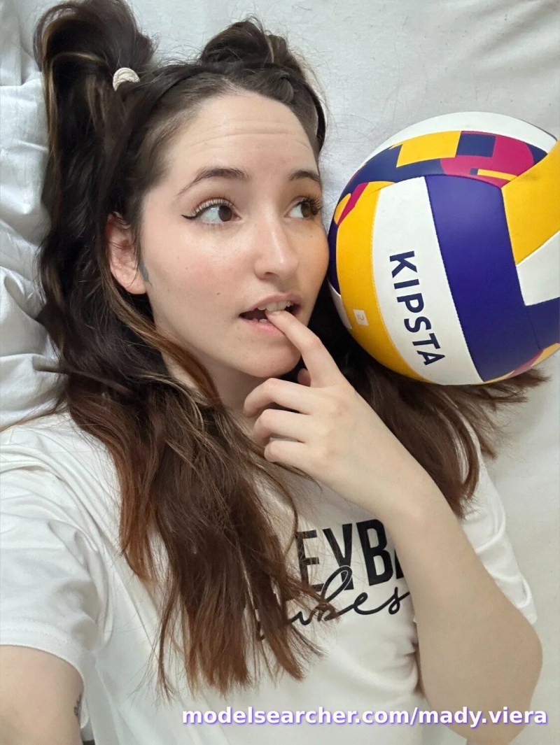 MadyViera Spotlight #fapsearcheri4