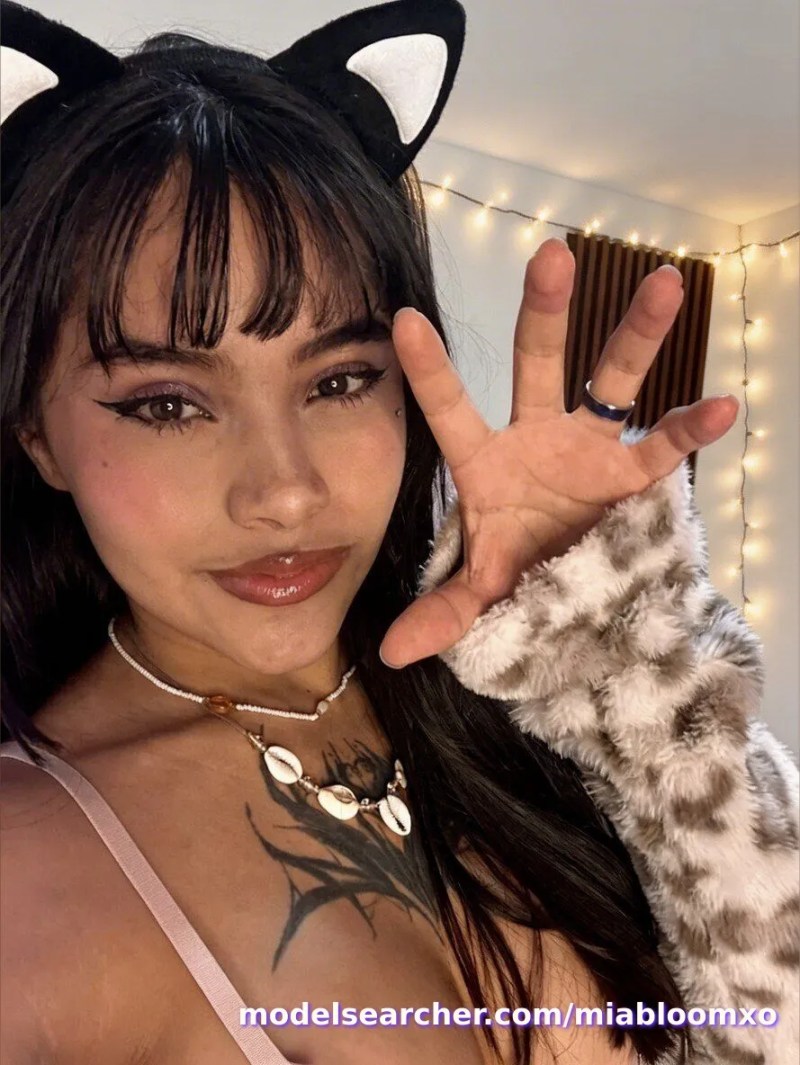 Mia Zafir 🌸 Spotlight #fapsearcheri4