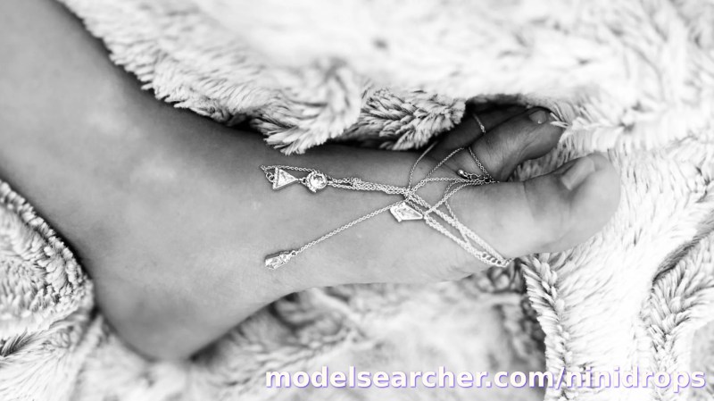 NiNi Droplets Spotlight #fapsearcheri3