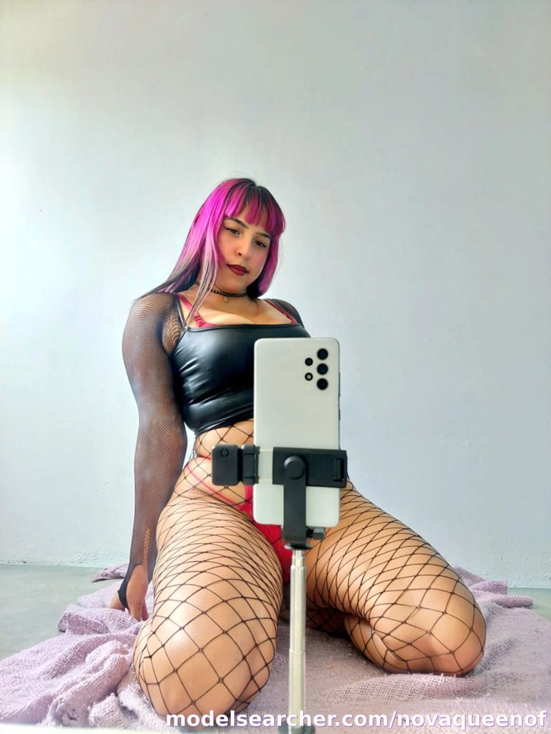 Nova Queen Spotlight #fapsearcheri4