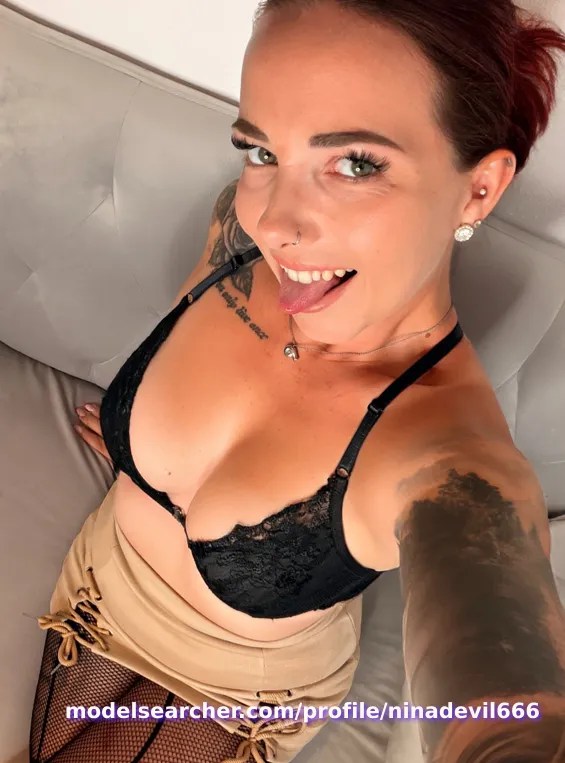 Nina Devil Spotlight #fapsearcheri7