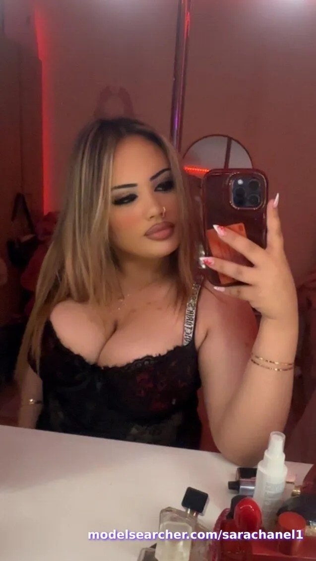 sara Spotlight #fapsearcheri1