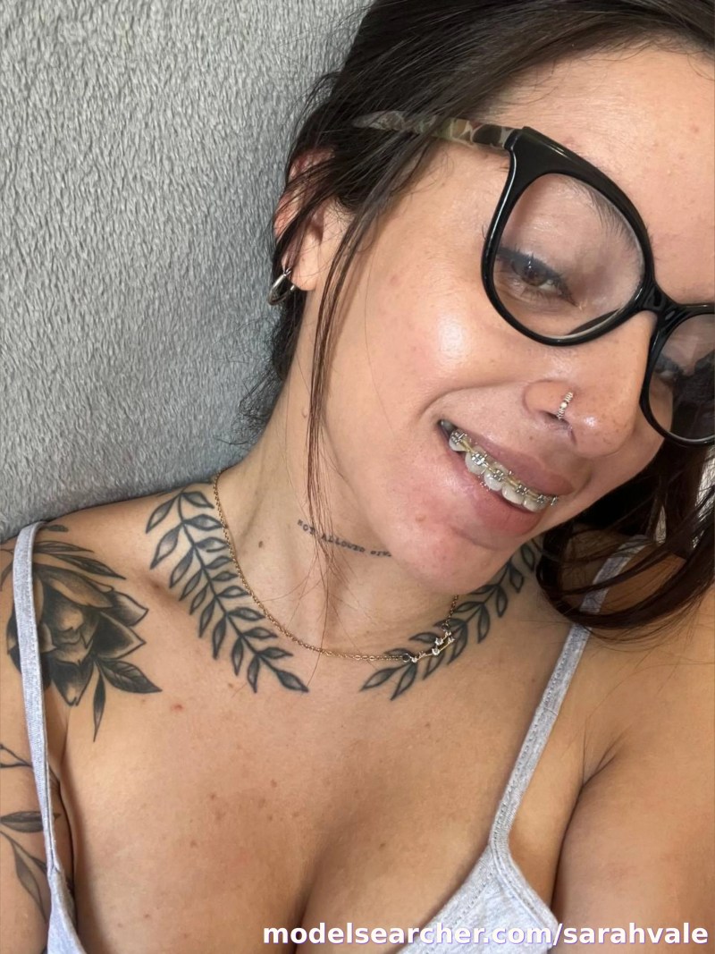 sarahvale Spotlight #fapsearcheri1