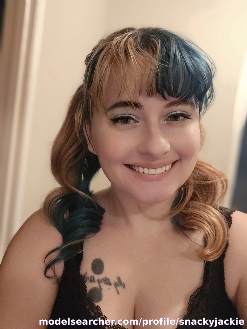 SnackyJackie Spotlight #fapsearcheri1