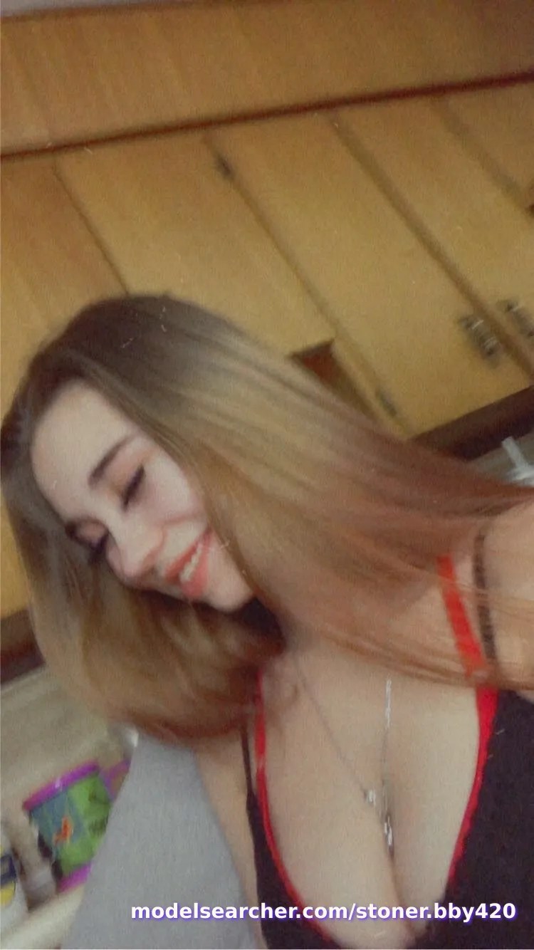 stoner.bby420 Spotlight #fapsearcheri2