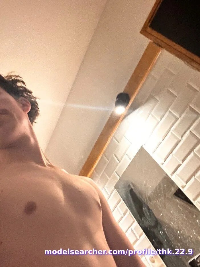 Henry thomas Spotlight #fapsearcheri1