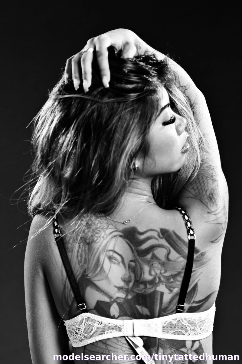 tinytattedhuman Spotlight #fapsearcheri3