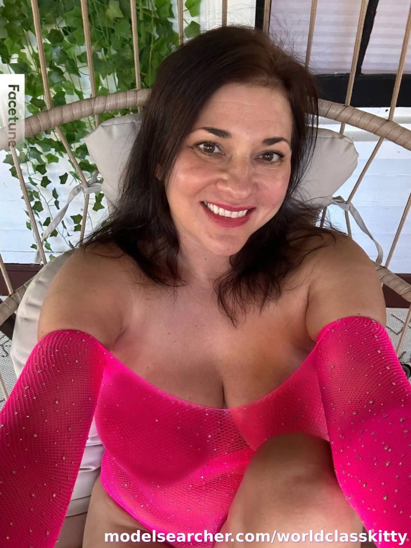 Worldclasskitty Spotlight #fapsearcheri11