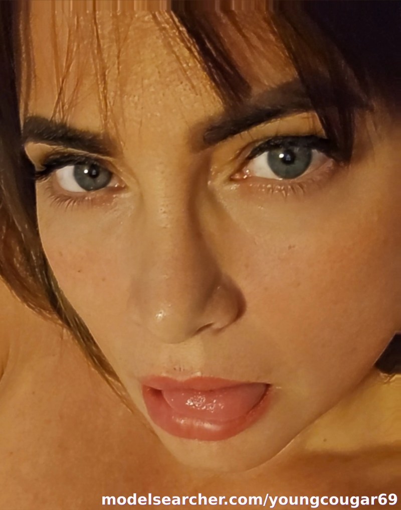 Vanessa Doval Spotlight #fapsearcheri5