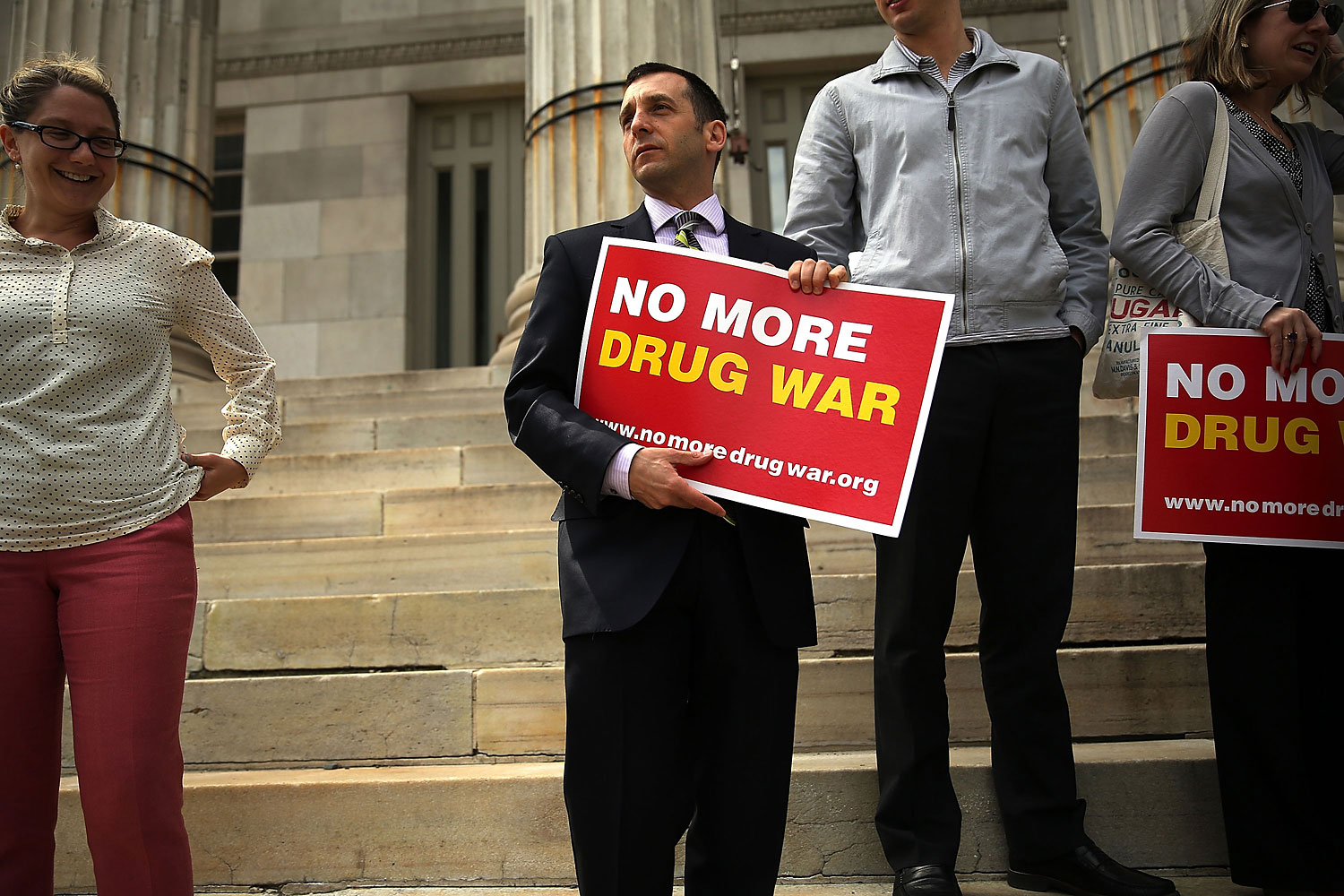 Brooklyn Prosecutor Limits When He Ll Target Marijuana The New York Times - Premium Gradient Illustration Gallery - Retina