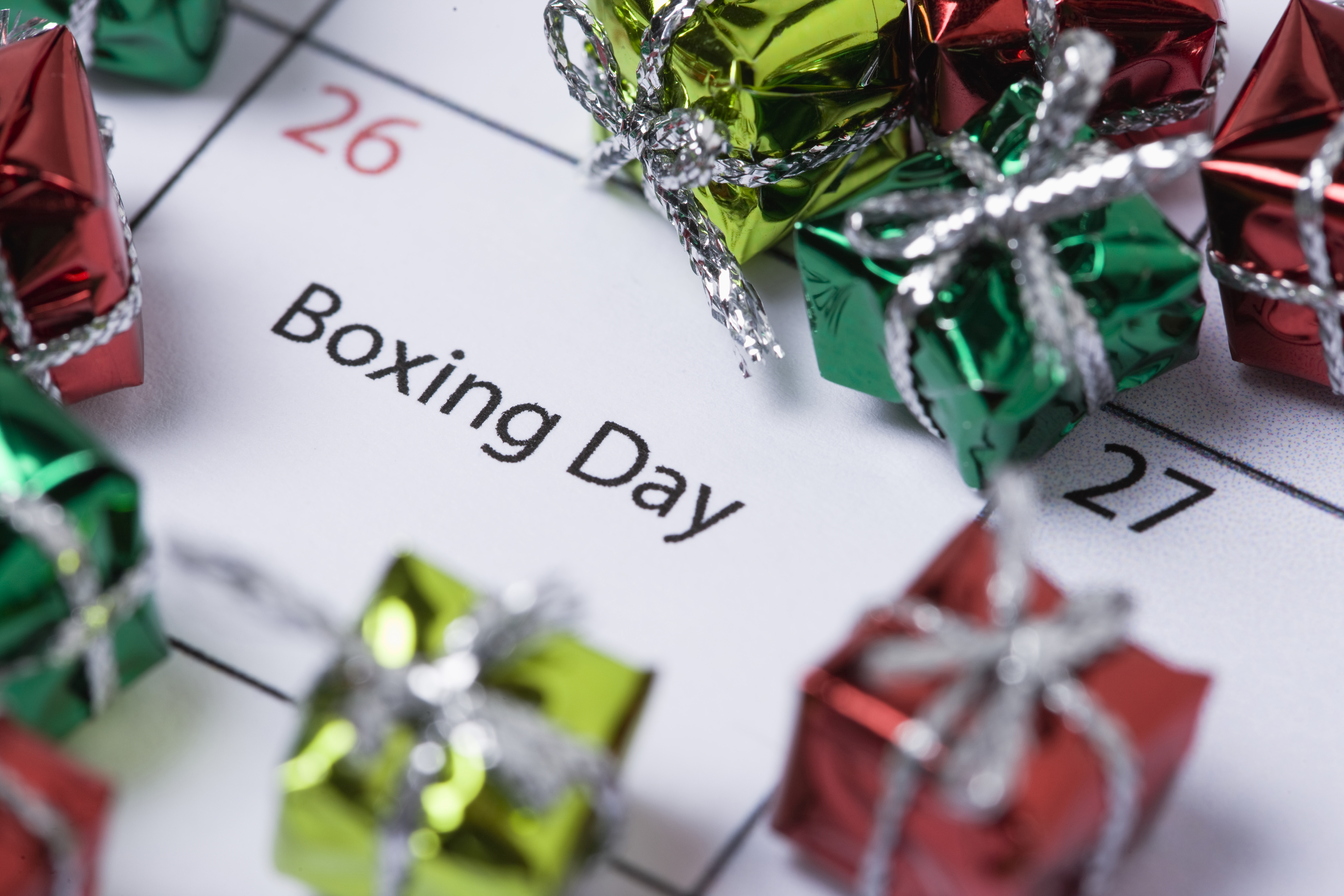 Boxing Day - Elegant 8K Light Backgrounds | Free Download