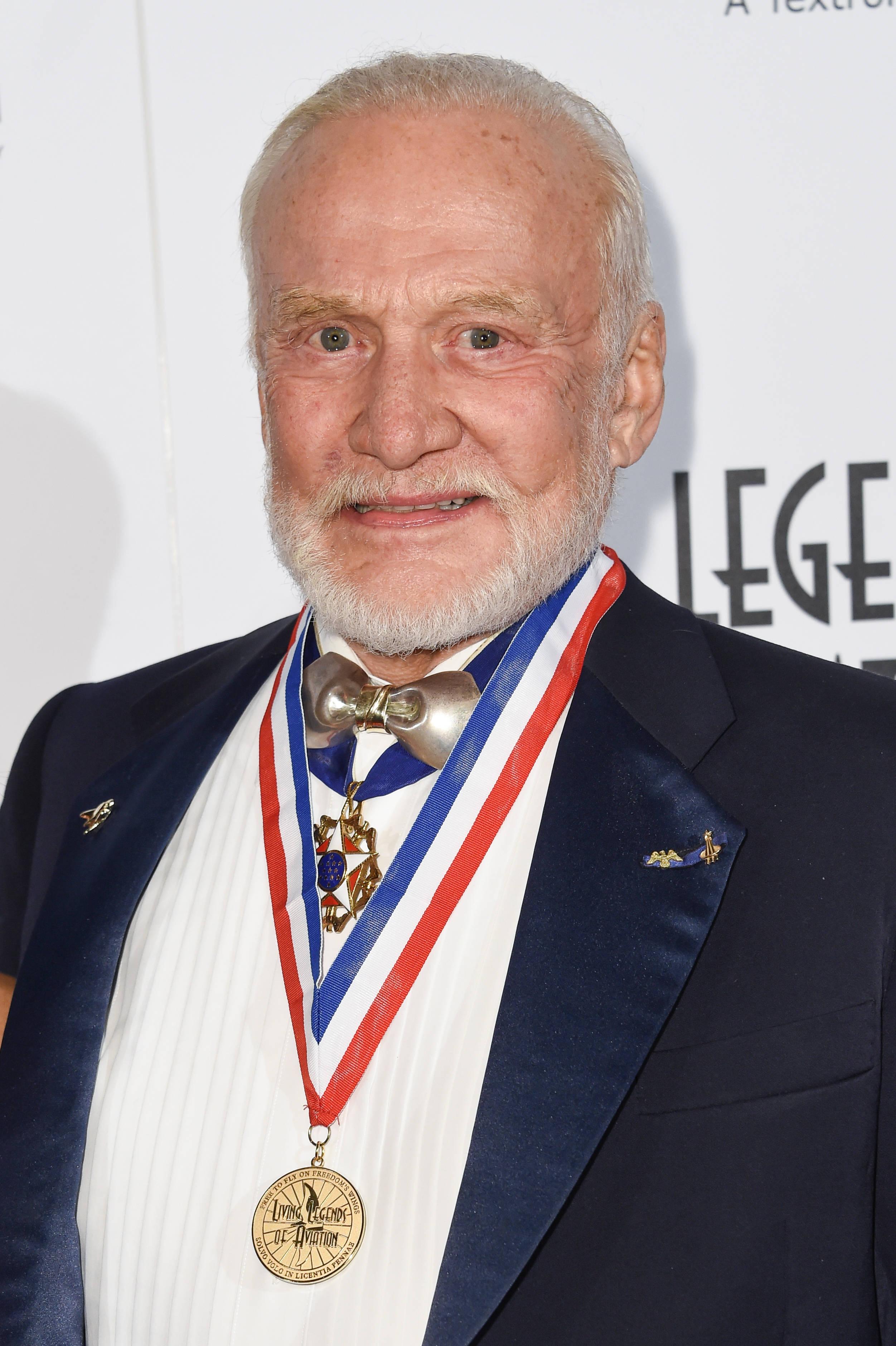 Buzz Aldrin Time - Premium Colorful Art Gallery - Desktop