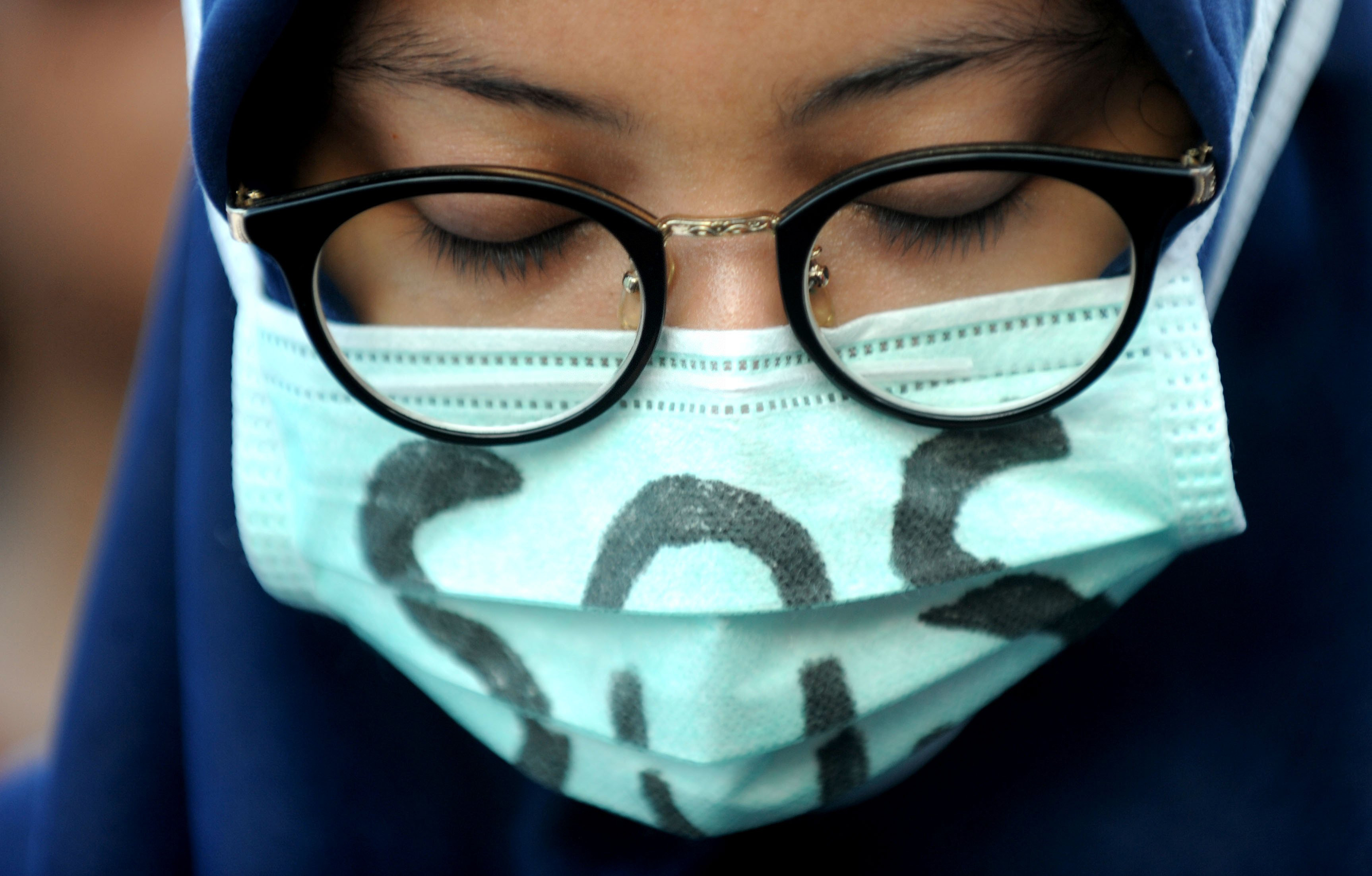 Si montok minta diewe yang kenceng di mobil. Indonesia To Chemically Castrate Child Sex Offenders Time