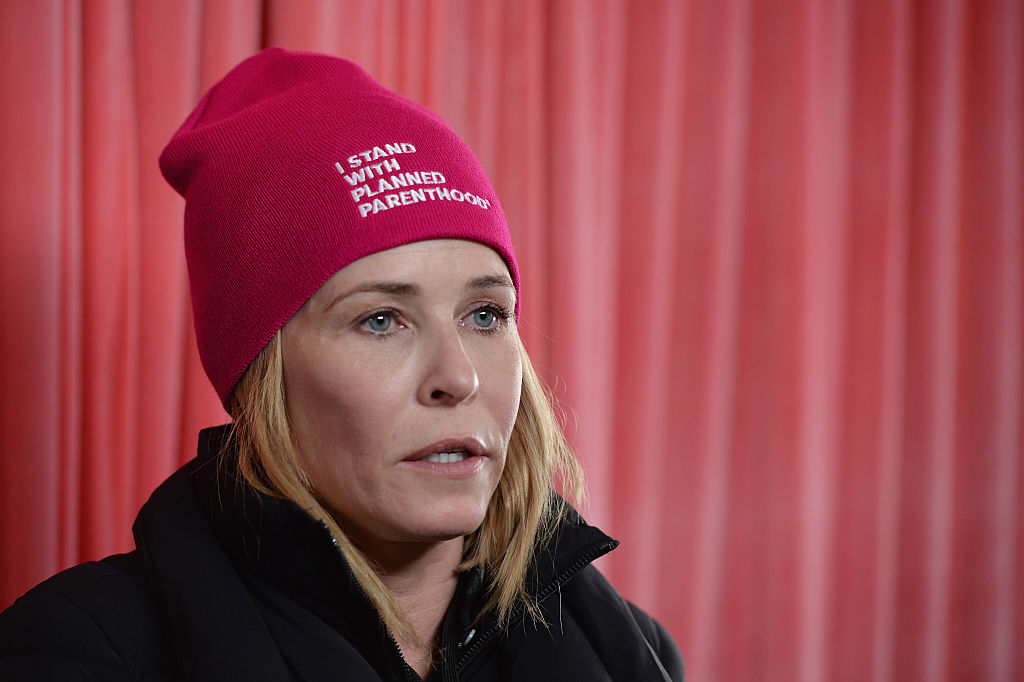 Son père meurt en déportation dans le camp de . Chelsea Handler: Melania Trump âCan Barely Speak English