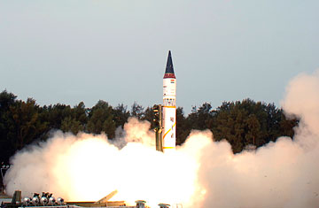 The Us India Nuclear Deal Kukufm - Elegant Colorful Art - Mobile