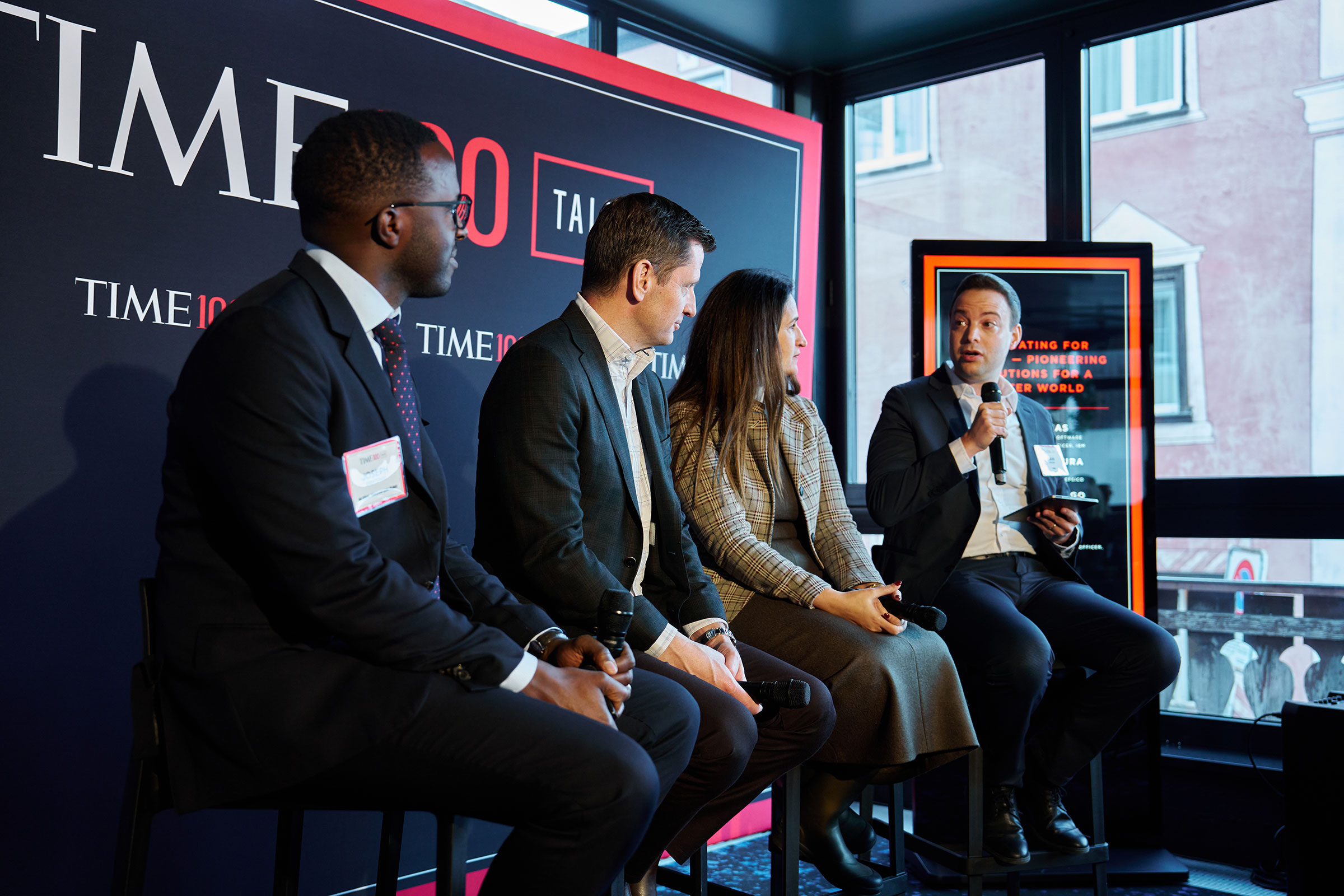 Time100 Talks Health Time - High Quality 8K Gradient Pictures | Free Download