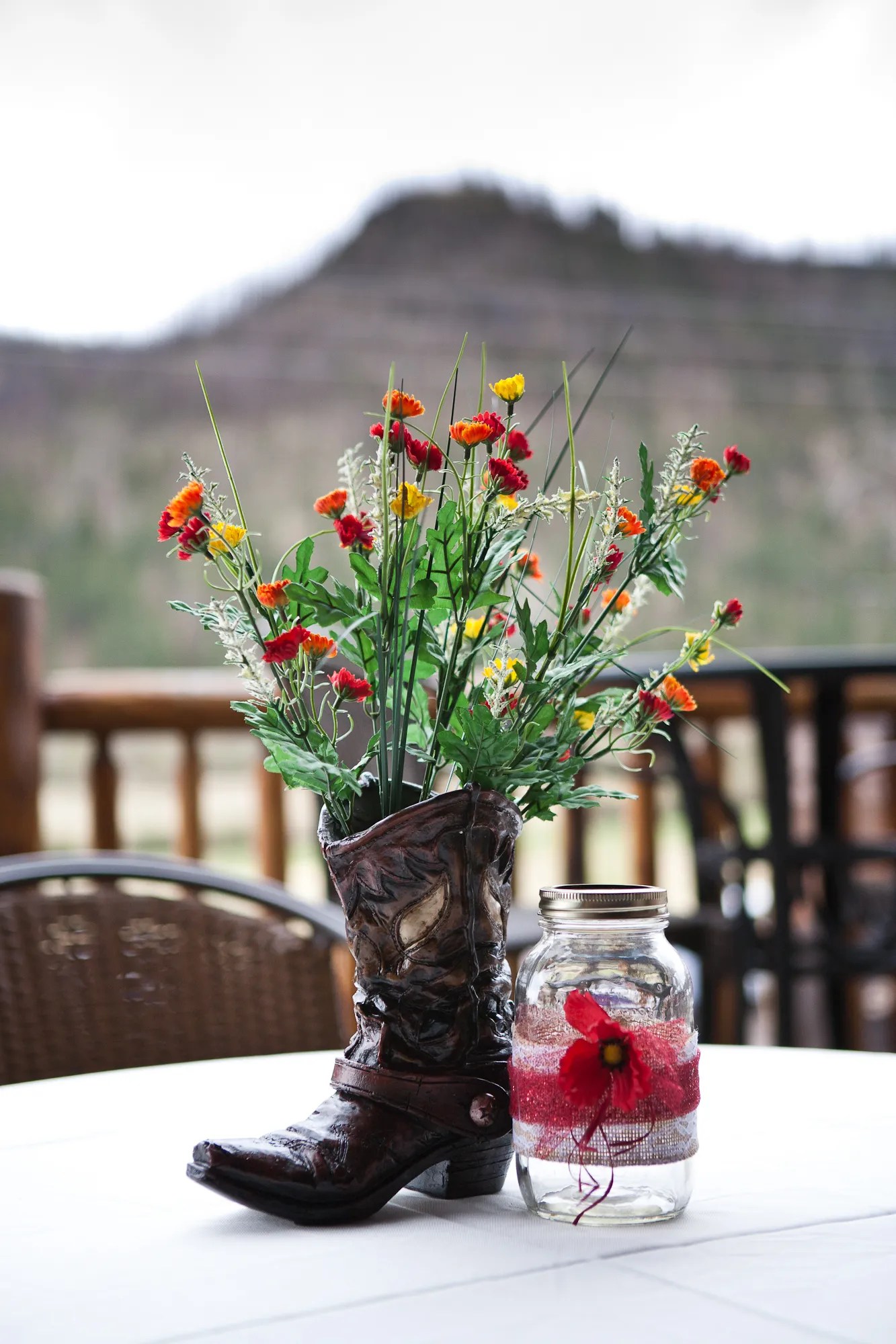 44+ Awesome Cowboy Boot Wedding Favors - Dallas Cowboy centerpieces DIY | Dallas cowboys baby : Add a touch of color to your overall decor .
