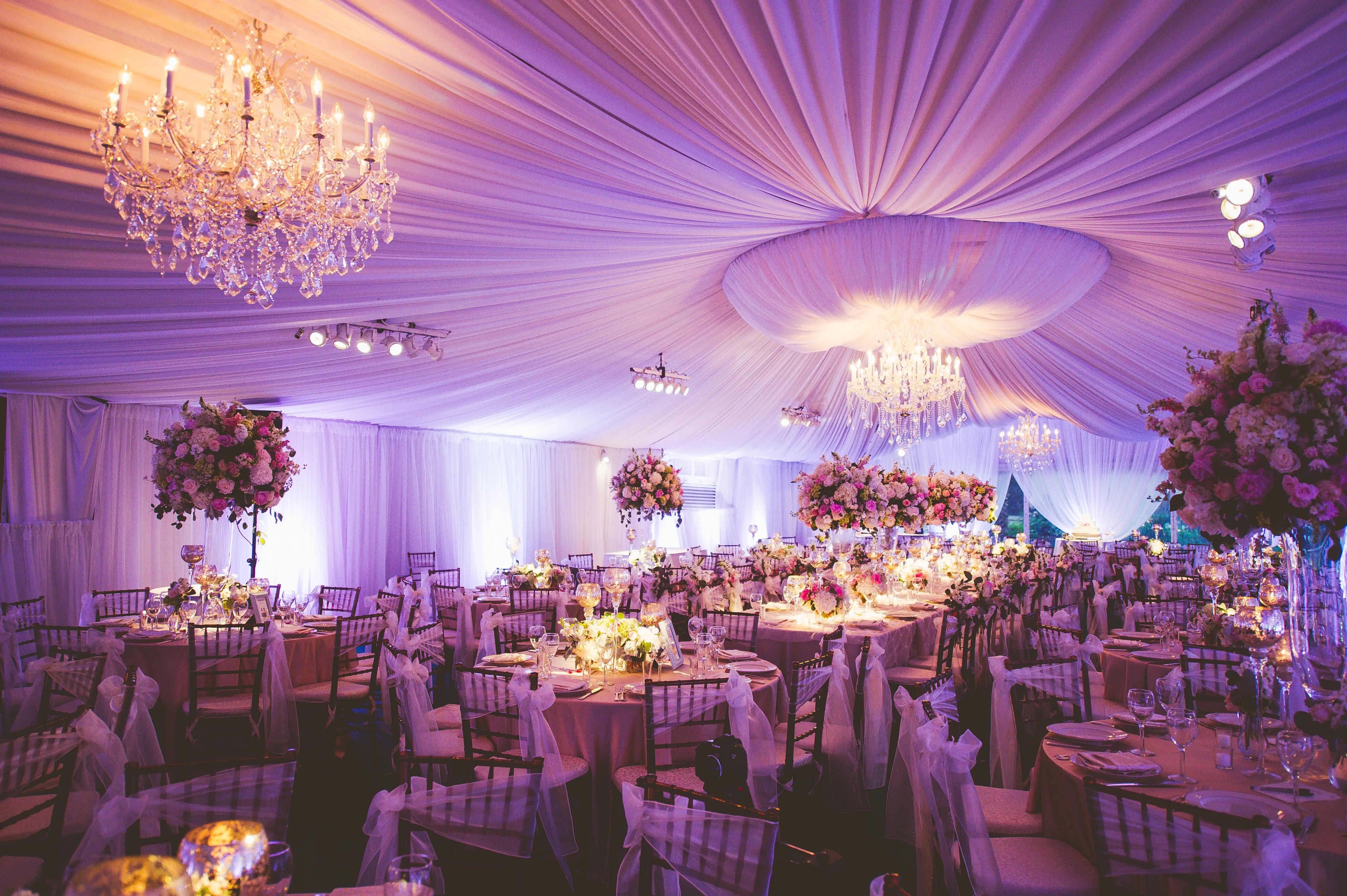 13+ Beautiful Wedding Tent Rentals Pa / Clear-top tent in light rain â Blue Peak Tents, Inc. / Ambassador tent rental pittsburgh provides tent rentals, tables & chairs, table linens, dance floors, stages, dinnerware, & restroom trailer rental.