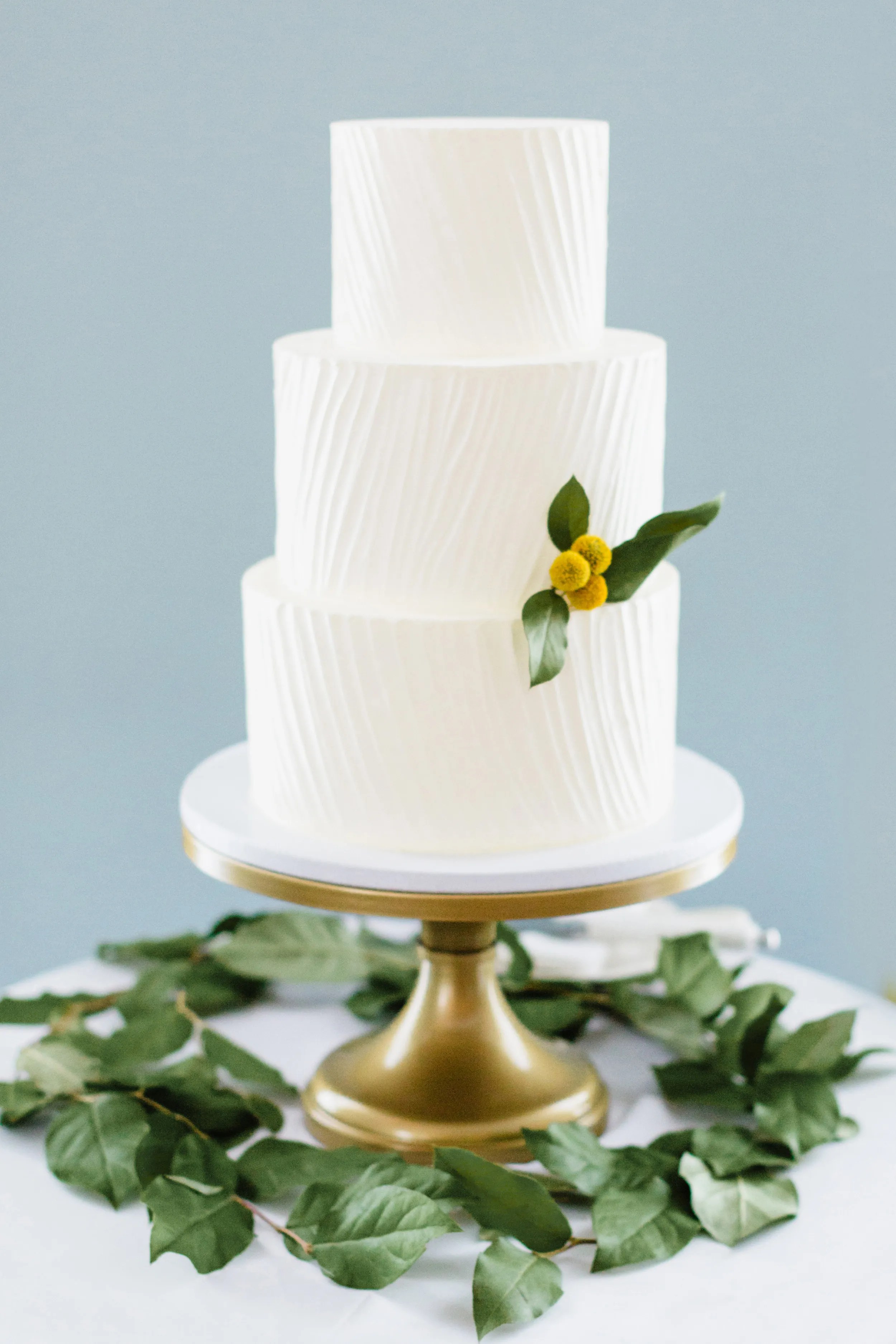 25+ Best Wedding Cake Knifes / Traditional Arabic Sword Cake Cutting / It works best if all of the ingredients are at room temperature.
