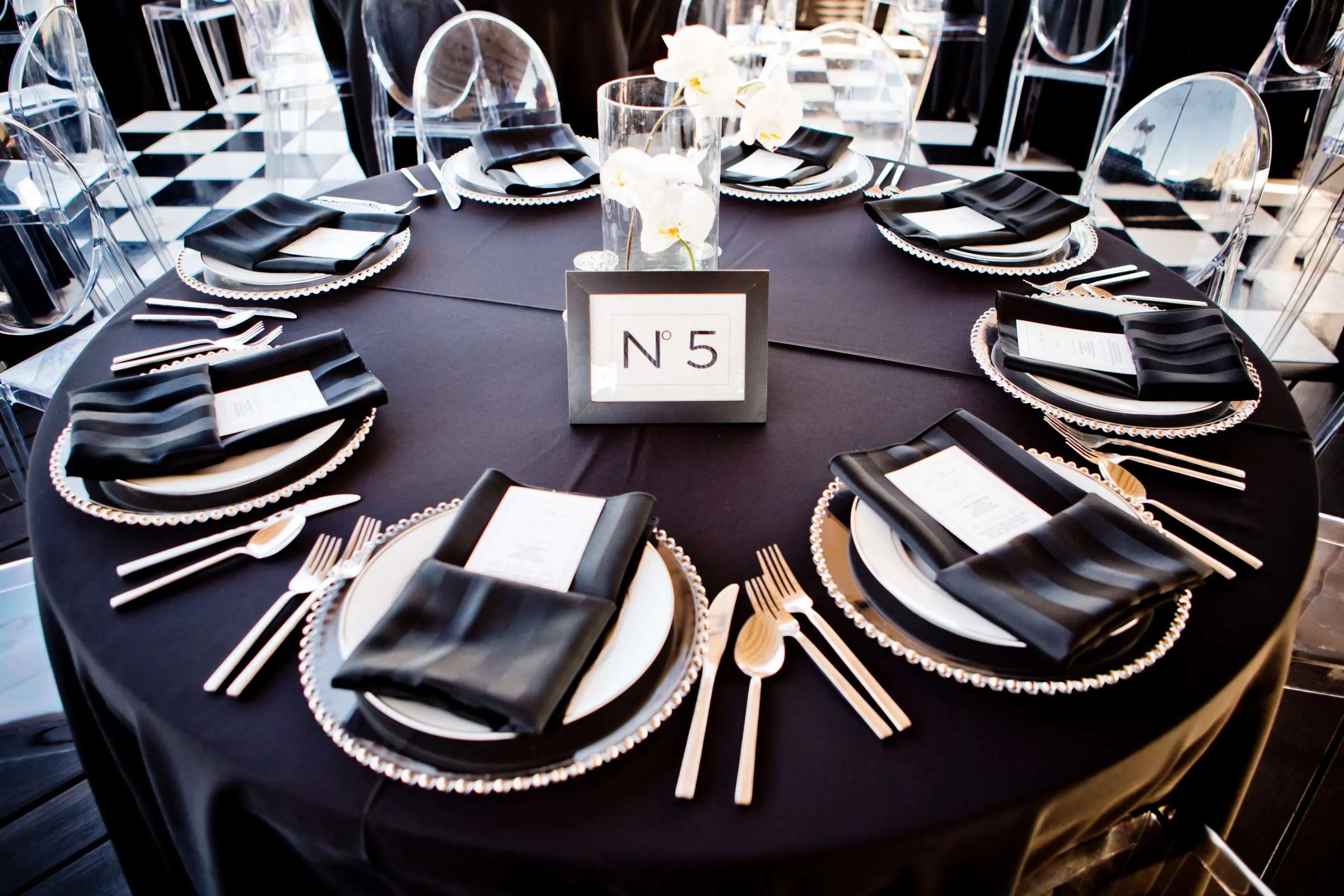 Black, white and silver wedding reception decor