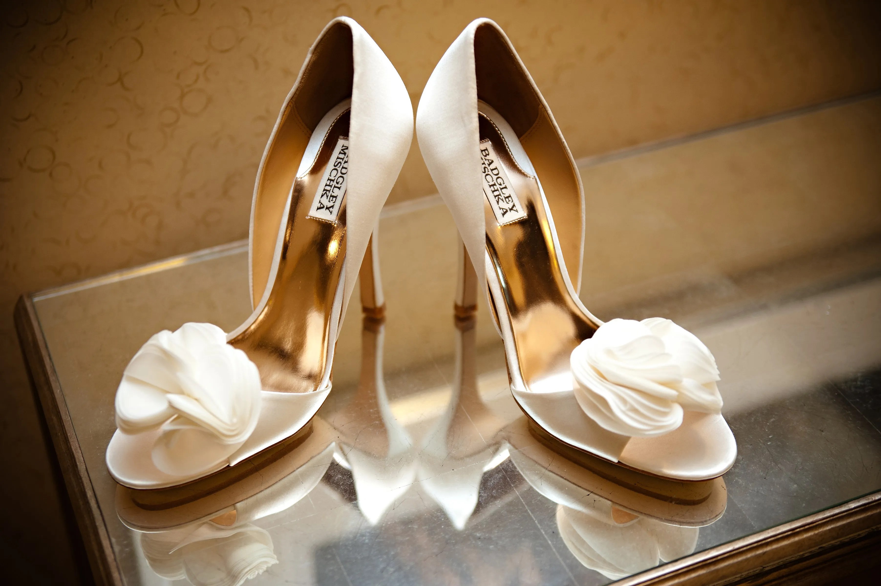 I don't have the box but kept the bag that comes with them. Badgley Mischka Wedding Shoes