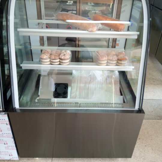 Bakery display fridge