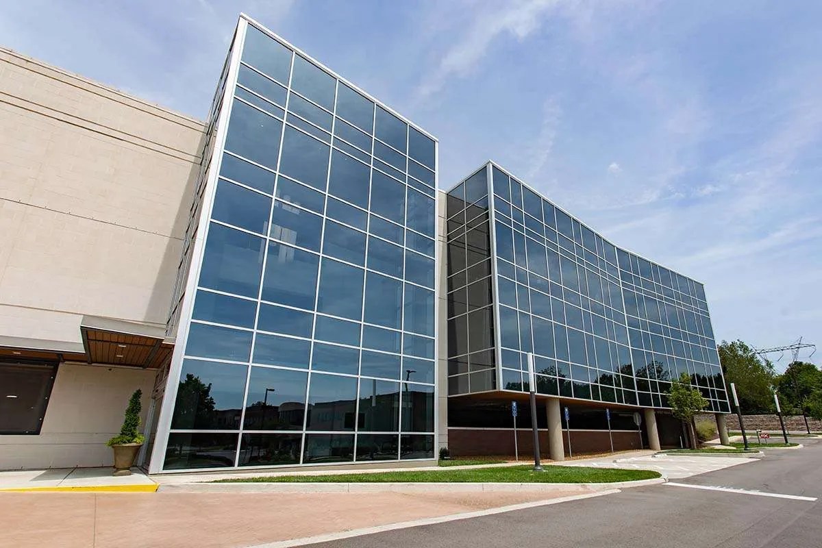 Apogee AFS Tubelite Heritage Medical Office Building