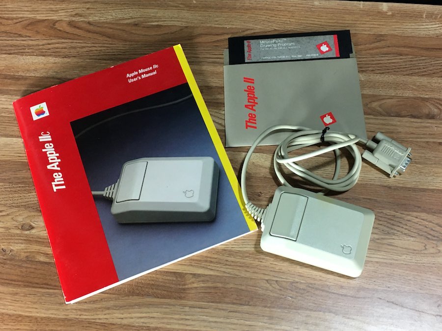 Apple Mouse IIc – Apple Rescue of Denver