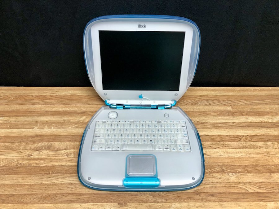 iBook G3 Clamshell – Blueberry – Apple Rescue of Denver