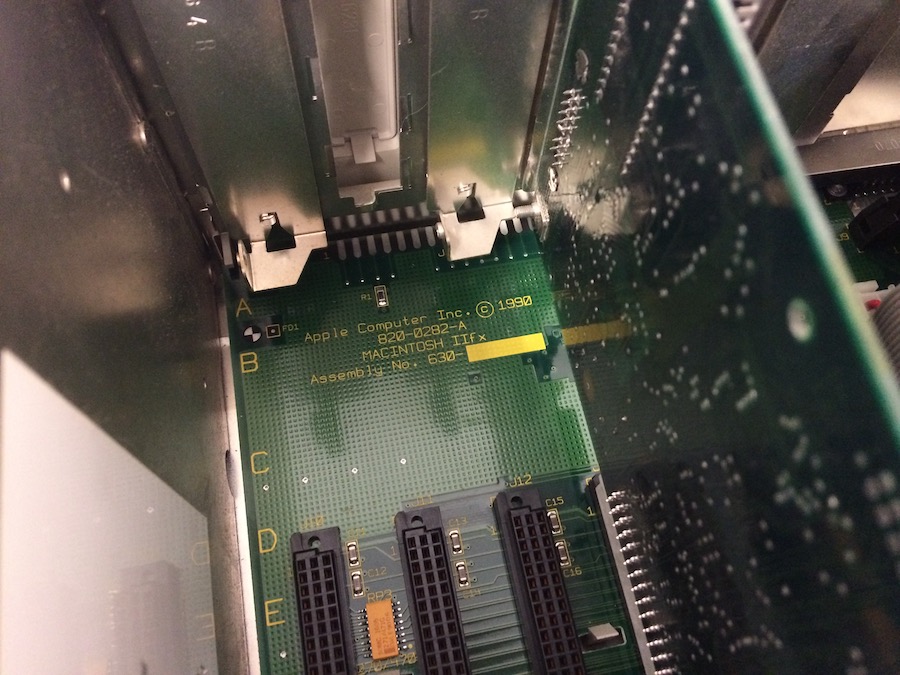Apple 820-0282-A (Macintosh Ⅱfx) + おまけ Macintosh IIfx – Apple Rescue of Denver
