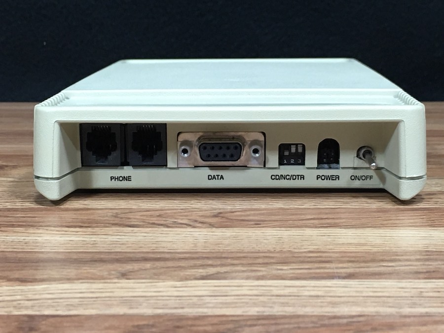 Hayes Micromodem II Modem AppleII用モデム Hayes Photo Album page 2
