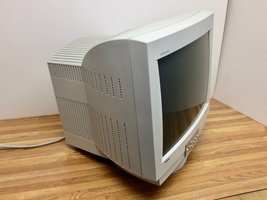 NEC Multisync E750 Monitor – Apple Rescue of Denver