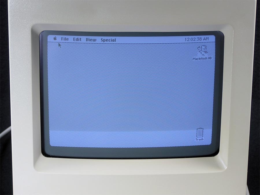 Macintosh Classic (E0320ET) – Apple Rescue of Denver