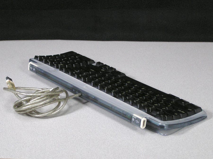 Apple USB Keyboard – Apple Rescue of Denver