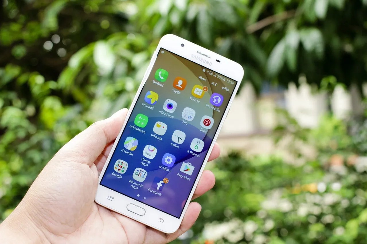 eSIM Turkey mobile data setup on smartphone for travel connectivity