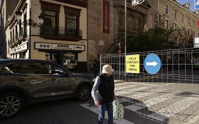 El Ayuntamiento ha activado hoy jueves la fase 2 de la obra de ampliación de la BTR Santa Justa-Plaza del Duque con el corte al tráfico de la calle Laraña