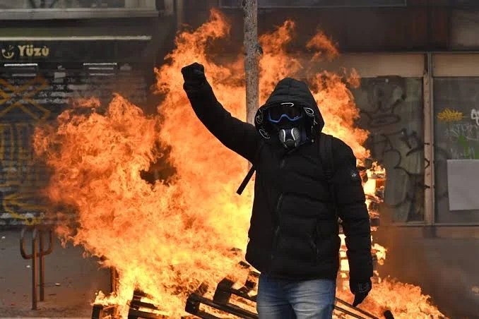 CINCI ȘTIRI PE SĂPTĂMÂNĂ