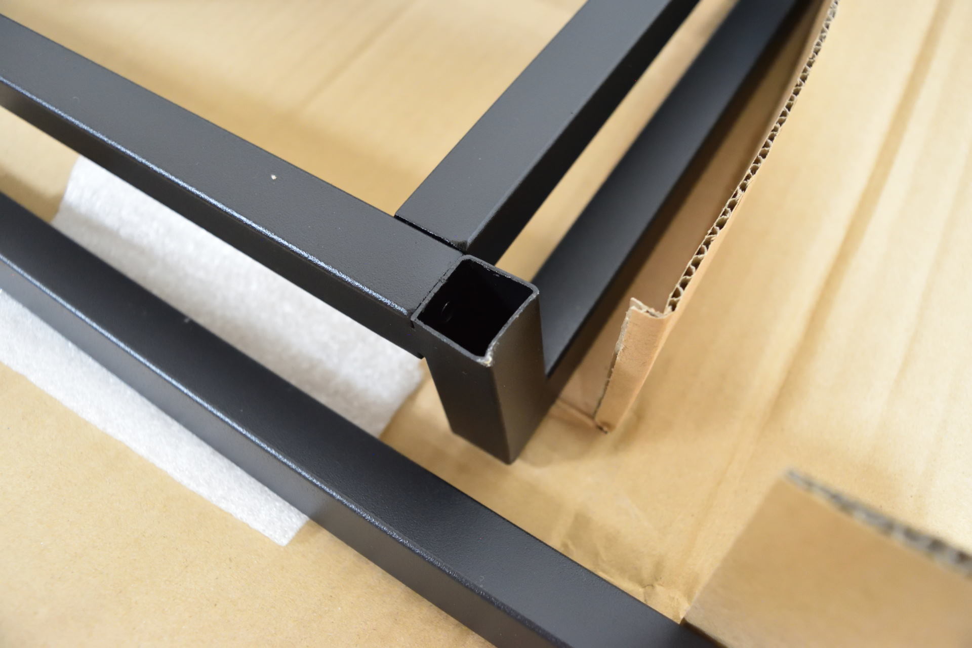 ジェックスの安い水槽台・組立2段台レビュー＆格好良くする自作テク