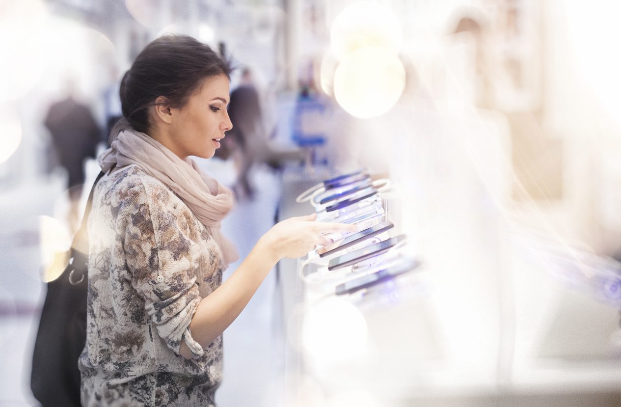 من خلال الشعار أو طريقة عمل التطبيقات.. إليك طرق التمييز بين الهواتف الأصلية والمقلّدة