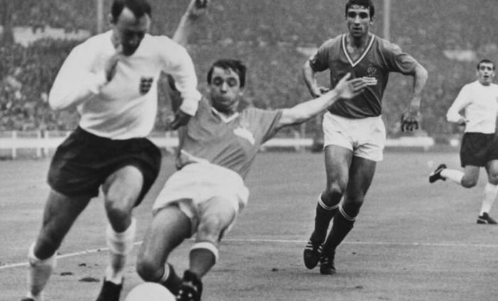 إنجلترا تودّع هدافها الأسطوري.. وفاة غريفز، أفضل هداف في تاريخ الدوري الإنجليزي