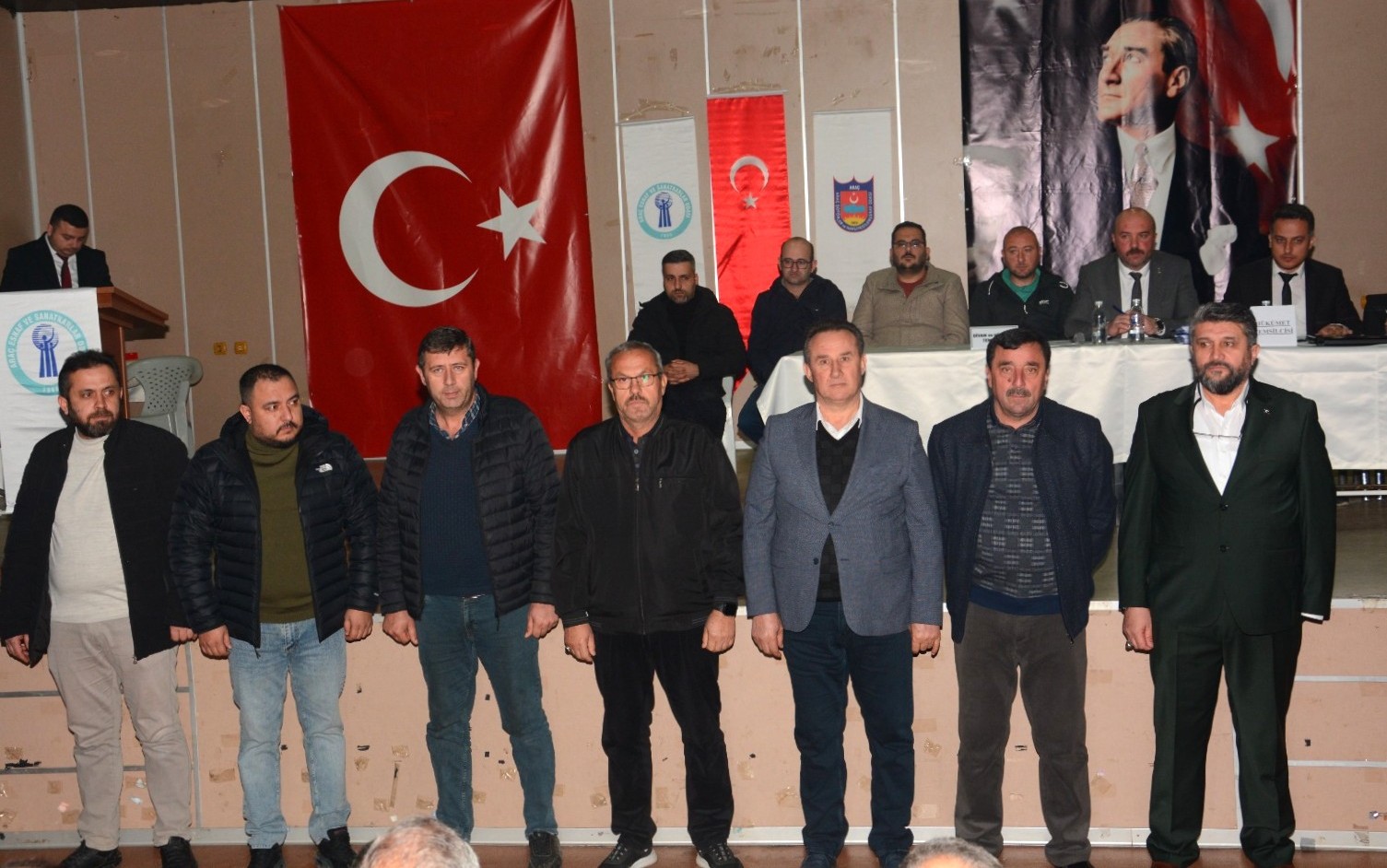 ARAÇ ŞOFÖRLER VE NAKLİYECİLER ESNAF ODASI’NDA GENEL KURUL GERÇEKLEŞTİ