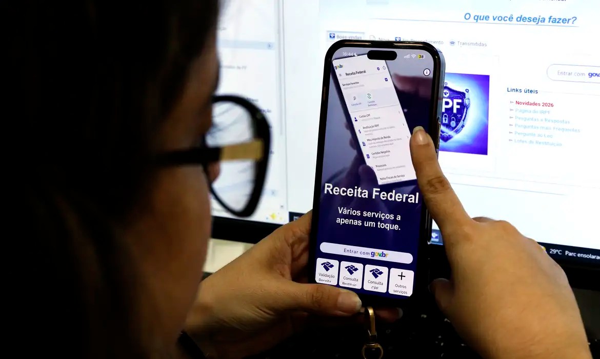 Receita Federal envia cartas para contribuintes que estão na malha fina