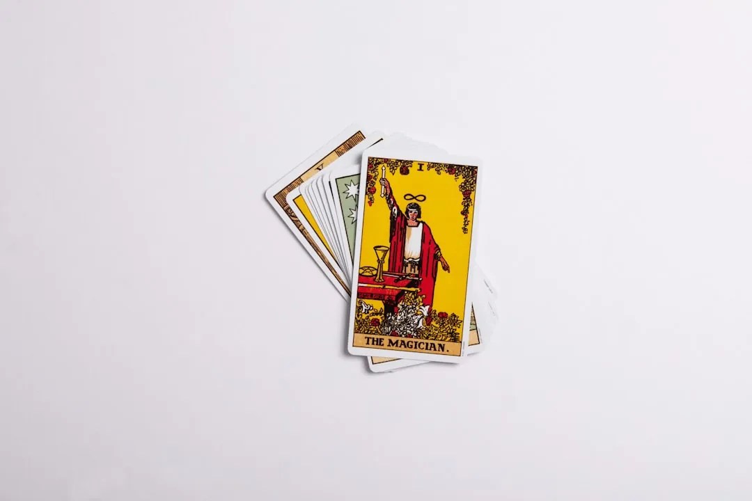 Mazzo di tarocchi con figura maschile per letture sì o no