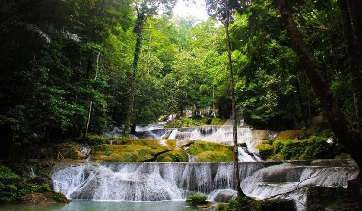 Air Terjun Oenesu, Wisata Alam yang Menyegarkan di Nusa Tenggara Timur