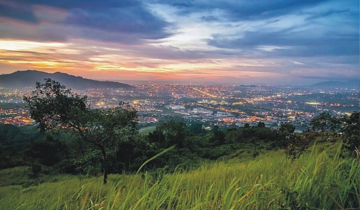 Bukit Nobita Padang, Spot Hits Dengan Panorama Kota Dari Ketinggian