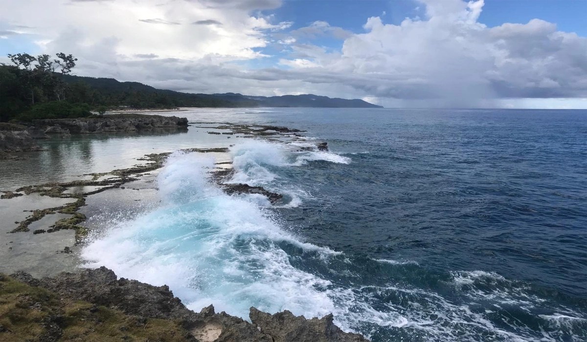 Keindahan Pantai Batu Picah Papua, Permata Eksotis Alami