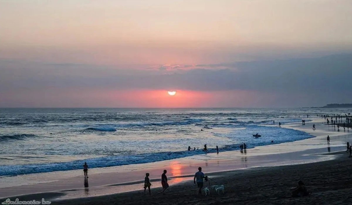 Tips Liburan Santai di Keindahan Pantai Batu Belig