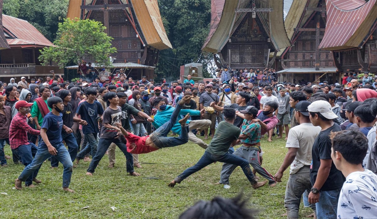 Sisemba, Tradisi Toraja yang Memupuk Persatuan dan Keberanian